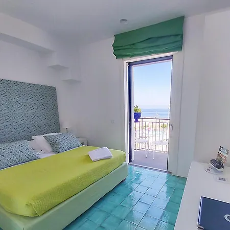 Le Ancore ホテル ヴィーコ・エクエンセ