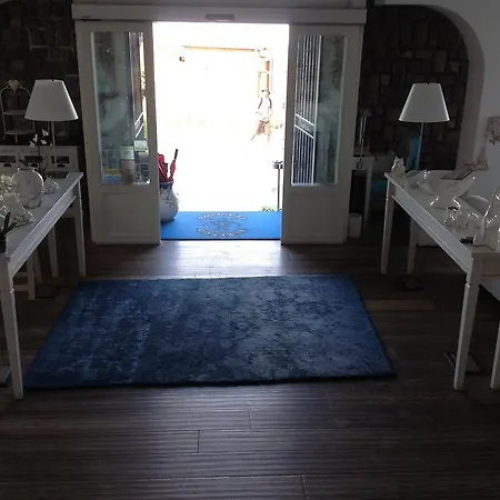 Le Ancore ホテル ヴィーコ・エクエンセ