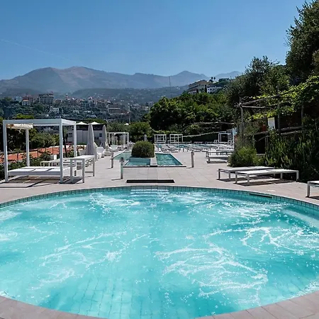 Le Ancore ホテル ヴィーコ・エクエンセ