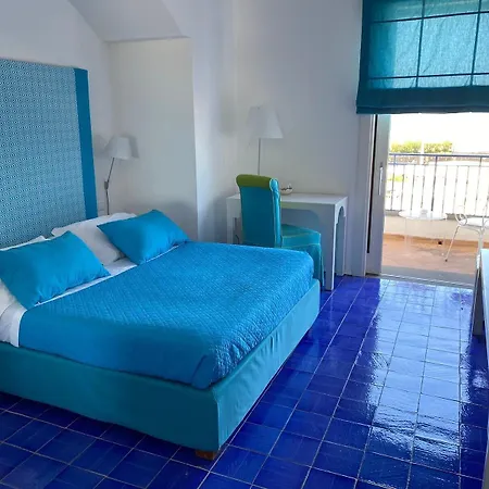 Le Ancore ホテル ヴィーコ・エクエンセ