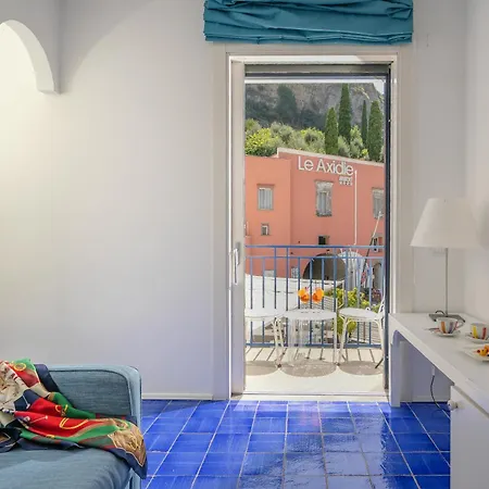 Le Ancore ヴィーコ・エクエンセ