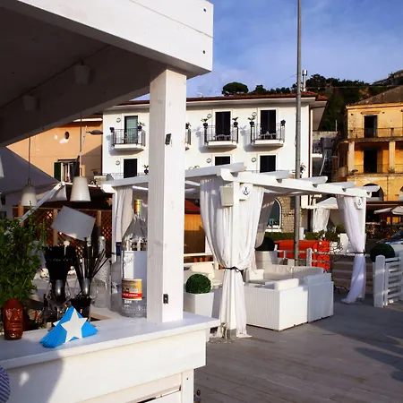 Le Ancore ヴィーコ・エクエンセ