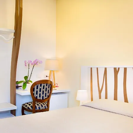 Le Ancore ホテル ヴィーコ・エクエンセ