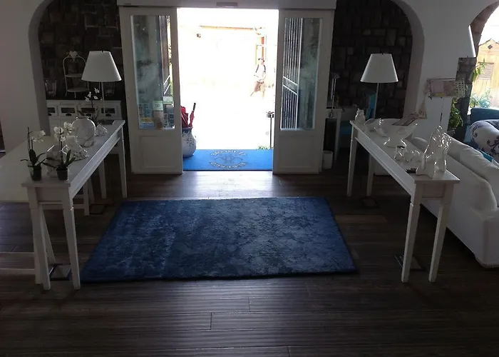 Le Ancore Отель Вико-Экуенсе